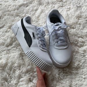 Puma | Carina Canvas Sneakers